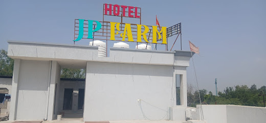 Hotel J P Farm