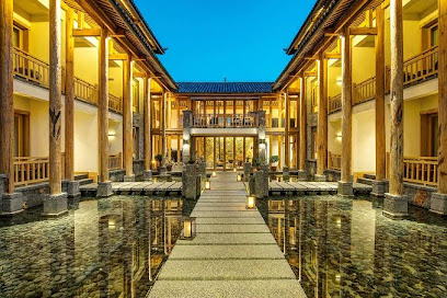 Arro Khampa by Zinc Journey Lijiang
