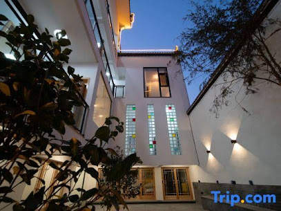 Zhonghan Small Courtyard