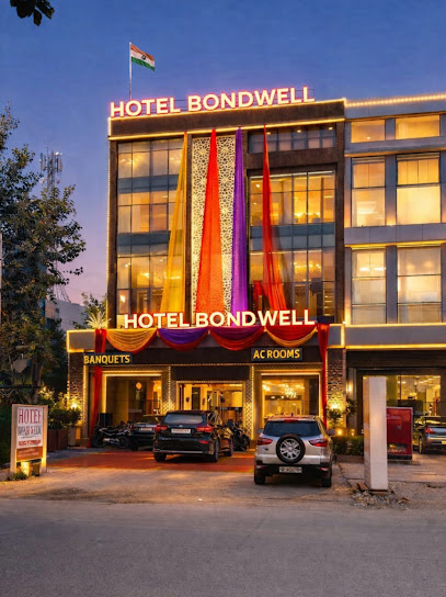 Bond Well Hotel
