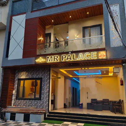 MR PALACE