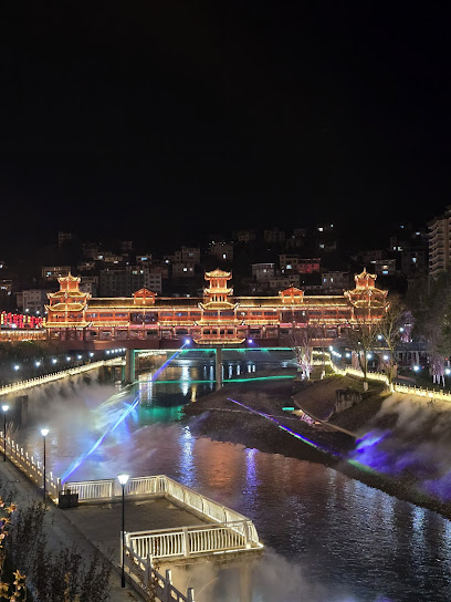 龙华半岛酒店