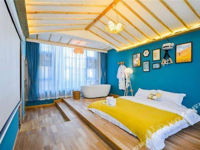 Chenxing Xiaoyuan Light Luxury Homestay
