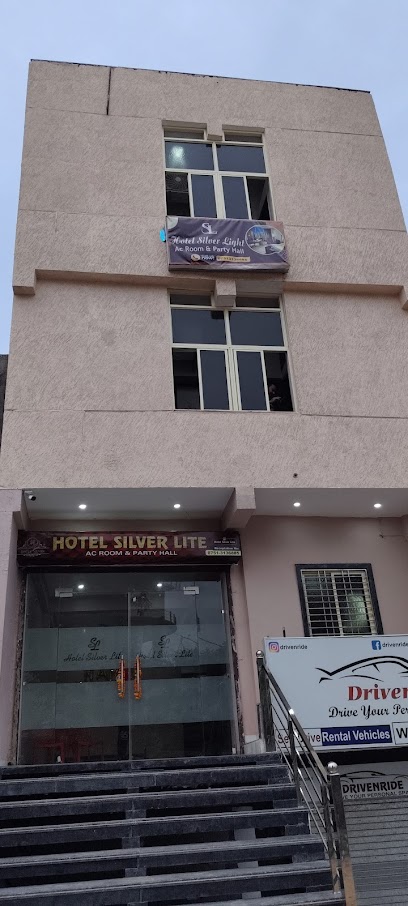 Hotel silver lite