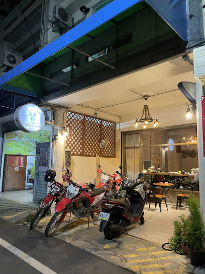 麋路背包客