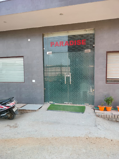 Paradise Hotel/PG