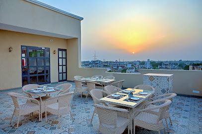 Regalia Grand by Delight STAY