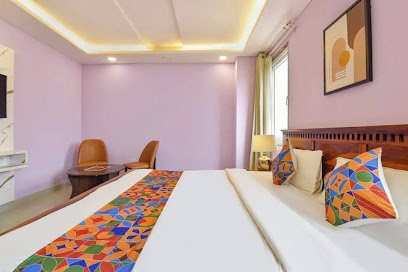 FabHotel Pink Palace Raja Park