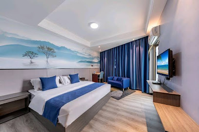 Platinum Hotel
