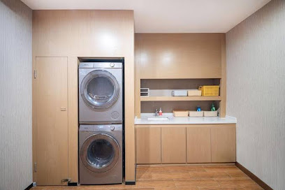 Convenient City Hotel