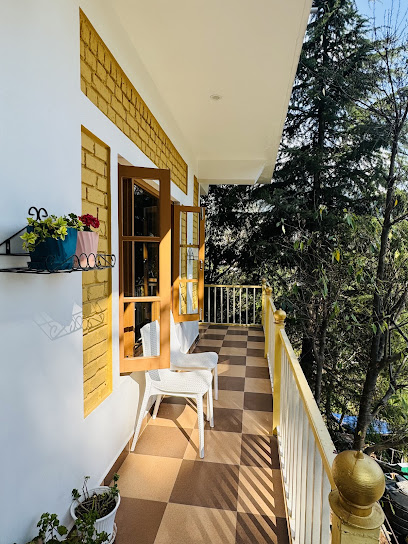 Oak Nest BnB and Luxury Homes