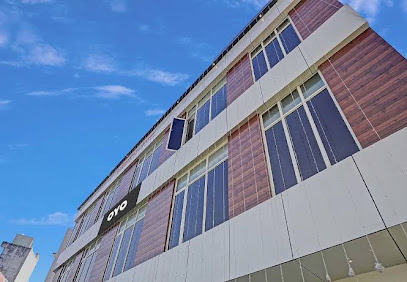 Super OYO Flagship Sidhi Hotel