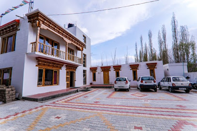 OYO 39705 Green View Guest House