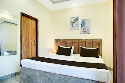 Hotel O S Town Guest House