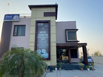 Hotel Highway Inn