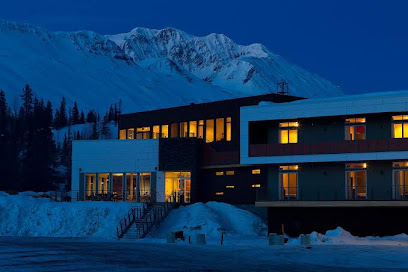 Tsaina Lodge