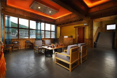 Zangbo Jingshe Homestay