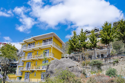 Young Monk Hostel Dharamkot