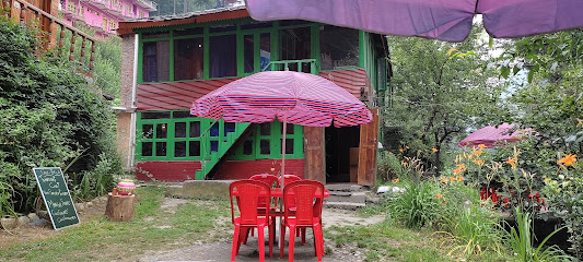 Pinewood cottage jibhi