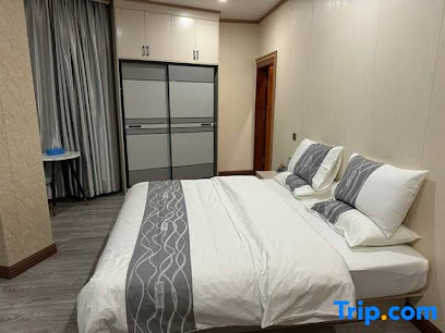 Fengshan City first stop Hotel