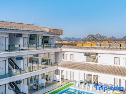 Guyue Heyuan Lake View Hotel