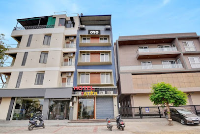 OYO Flagship 810371 Hotel 7 Star
