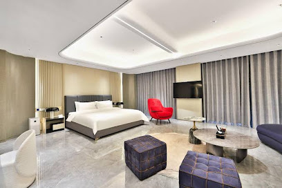 X Art Hotel