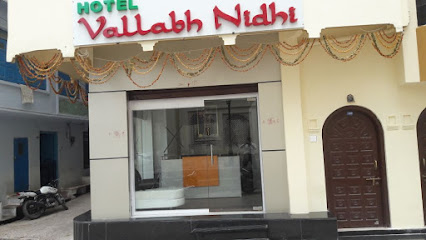 Hotel Vallabh Nidhi (Car Parking Facility)