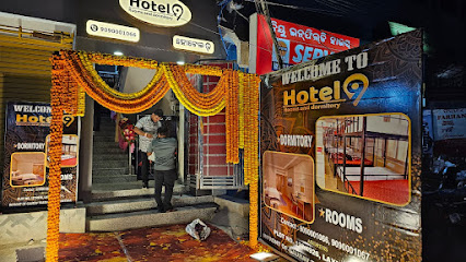 Hotel 9