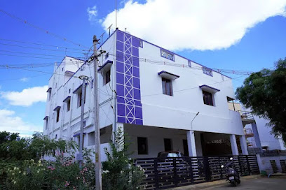 WHITEHOUSE - HOMESTAY