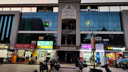 OYO 35512 Hotel Lotus