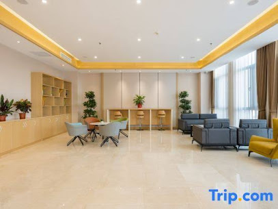 HomeInn Superior Hotel