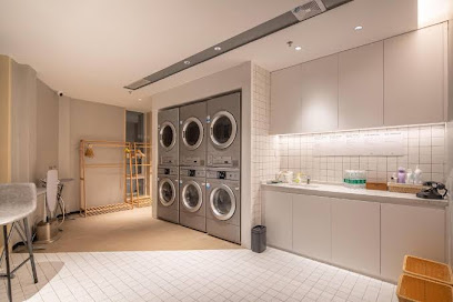 Shenyang Zhongshan Plaza Atour Hotel