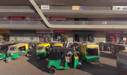 Super OYO Flagship Hotel King's Land