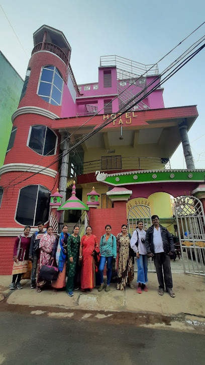 Hotel Taj