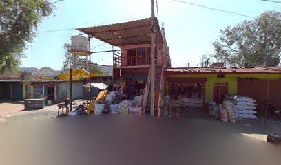Maddha Hotel / Ravi