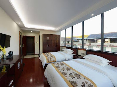Bainian Dayong Inn