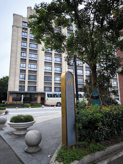 Bright Hotel