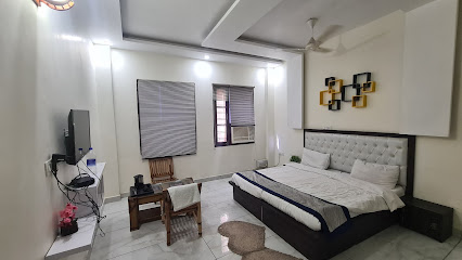 OYO 82216 Seventy Stay Inn