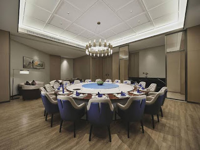 Vance International Hotel