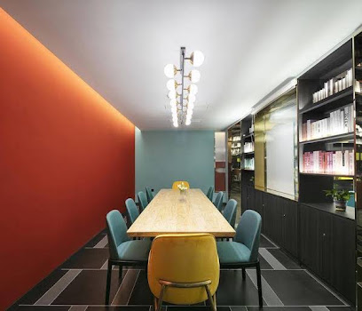 Magpie CC Hotel