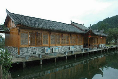 协里山庄