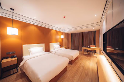 HuaSu QingJu Hotel