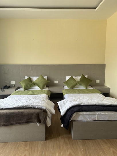 Hotel The YAK