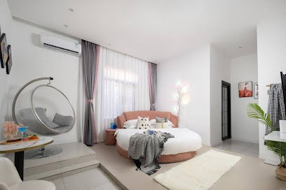 Sanya Nahai travel rental