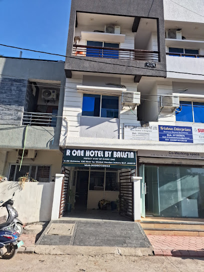 OYO 91005 Hotel Saksham