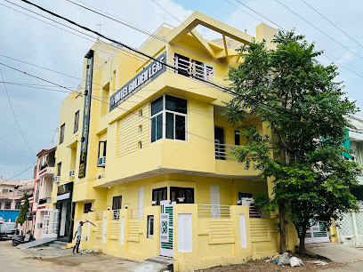 Hotel golden leaf