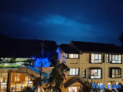 Liuhe Bisu Hot Spring Hotel