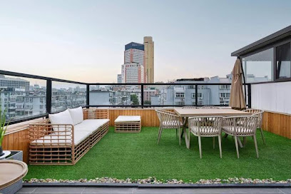 City Wild Hotel