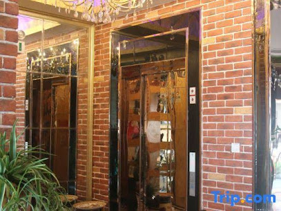 9520 Hostel